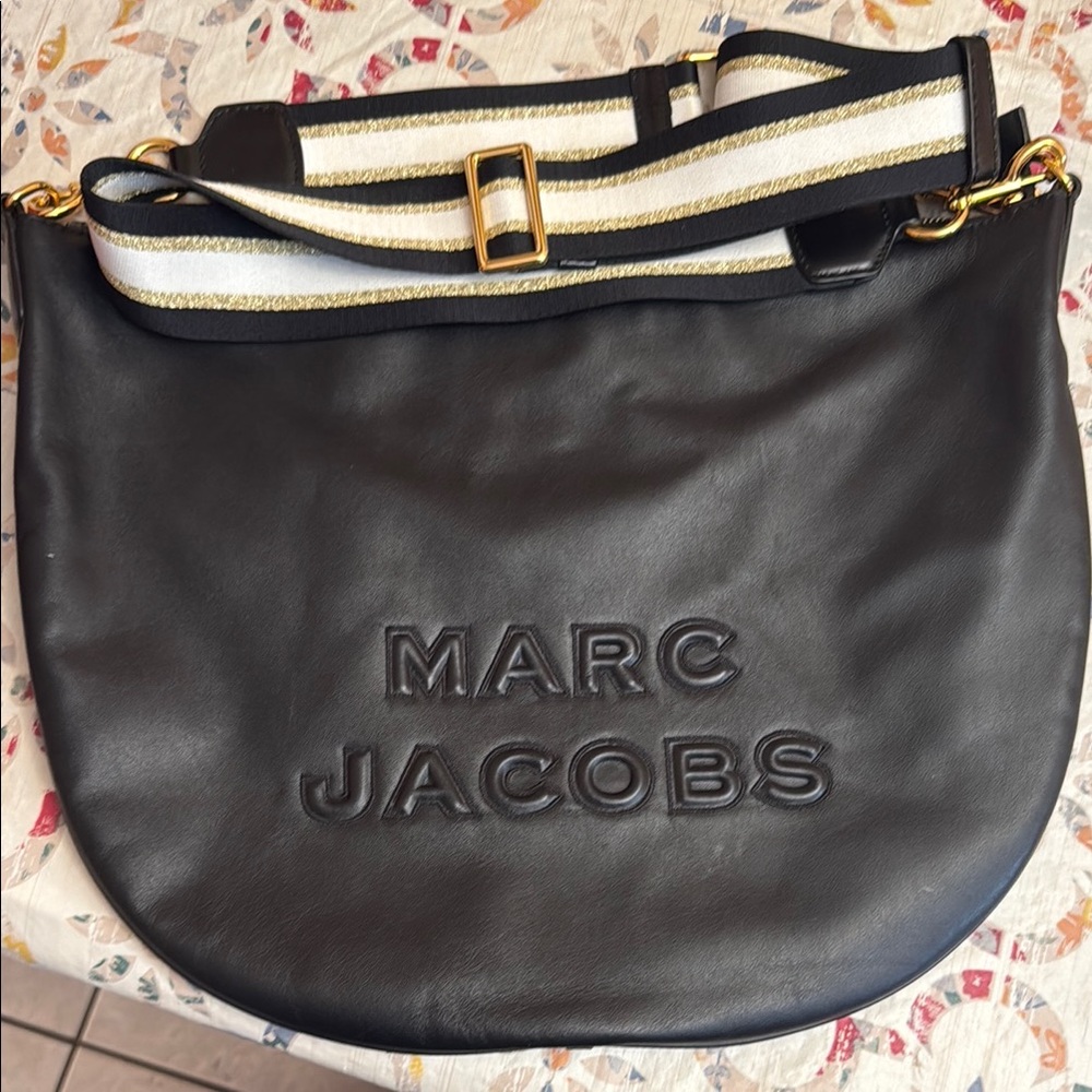 Marc Jacobs Black Leather Shoulder Bag with Striped Strap - Picture 2 of 8